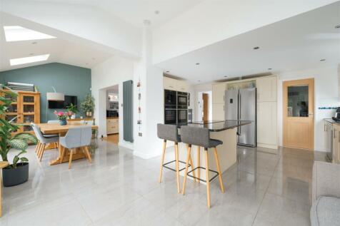 12 Elderberry Drive, Hitchin-17.jpg