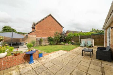 12 Elderberry Drive, Hitchin-29.jpg