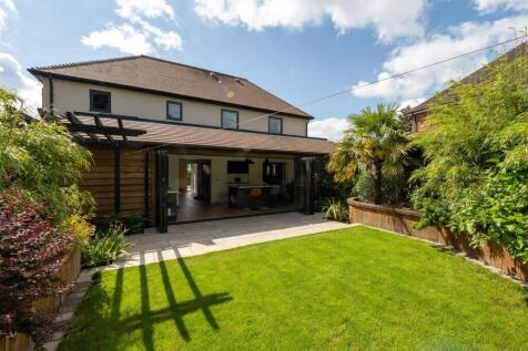 26 Dale Close, Hitchin-24 1.jpg