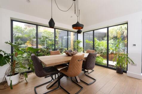26 Dale Close, Hitchin-35.jpg