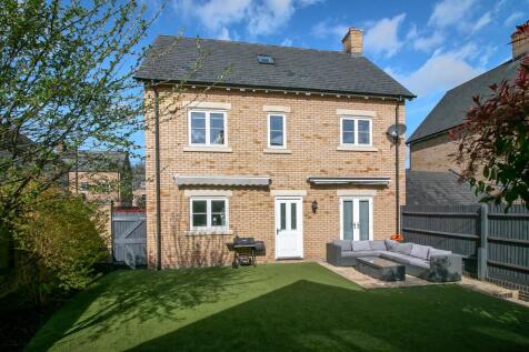 5 Burton Close_Externals-1.jpg
