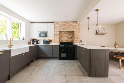 6 Whitwell Road, St. Pauls Walden-09.jpg