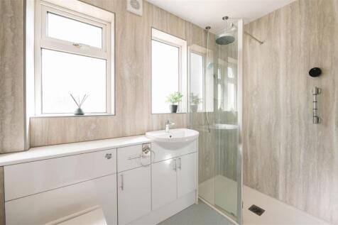 18 Lindsay Avenue, Hitchin-14.jpg