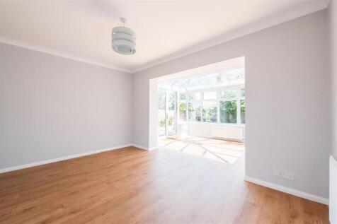 6 Meadow Way, Hitchin-16.jpg