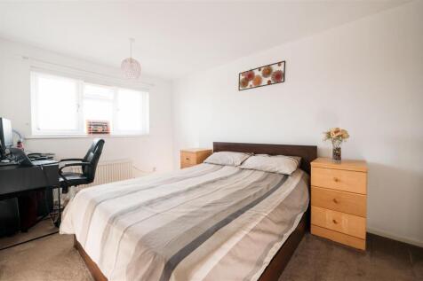 27 Coleridge Close-21.jpg