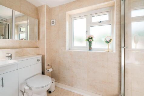 27 Coleridge Close-17.jpg