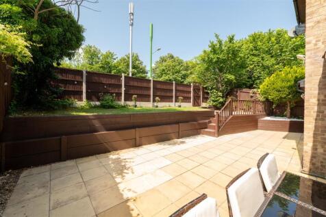 27 Coleridge Close-24.jpg