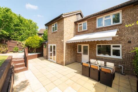 27 Coleridge Close-26.jpg