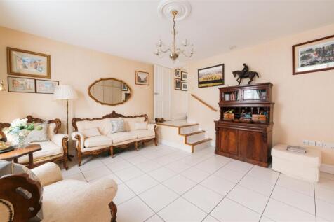 Lansdowne House, Hitchin-02.jpg