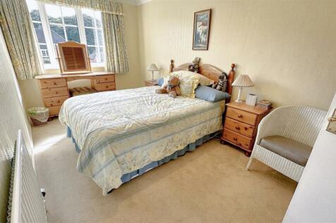 Bed Hem 4.jpg