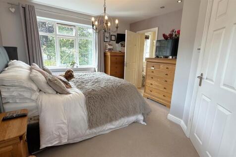 Bedroom.JPG