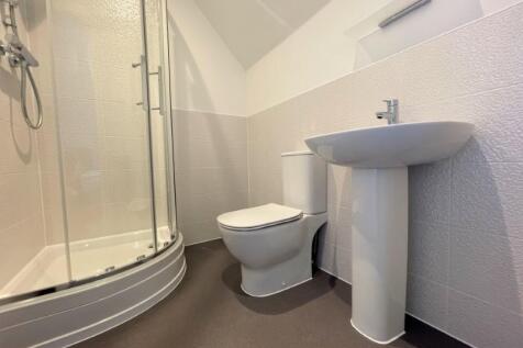 Bedroom one en-suite