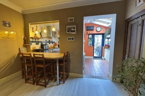 LIVING DINING AREA