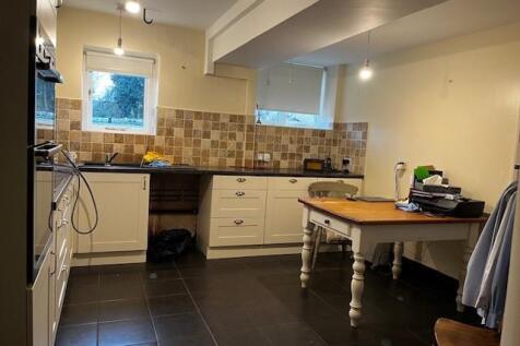 kitchen (002).jpg