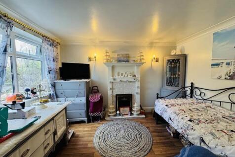 STUDY/SITTING ROOM