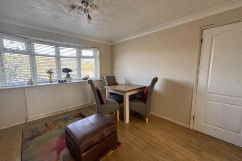 OPEN PLAN LIVING DINING ROOM