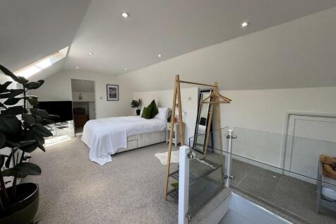 BEDROOM FIVE