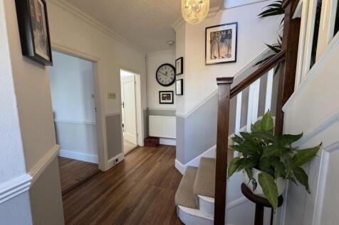 ENTRANCE HALLWAY