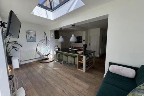 LIVING DINING KITCHEN