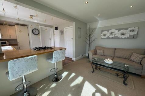 LIVING DINING AREA