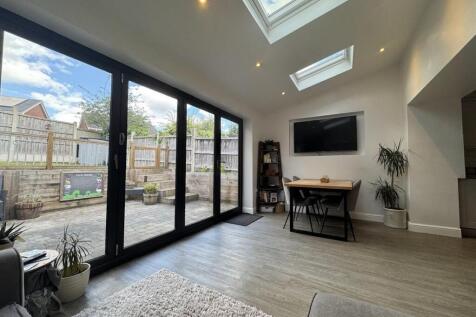 LIVING DINING AREA