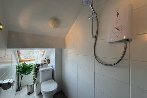EN-SUITE WET ROOM