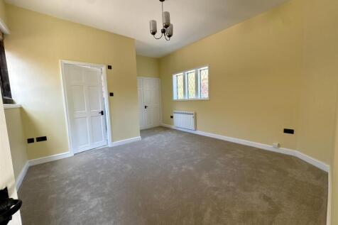 GROUND FLOOR BEDROOM ONE