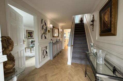 ENTRANCE HALLWAY