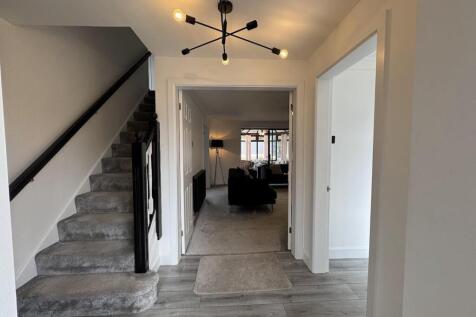 ENTRANCE HALLWAY
