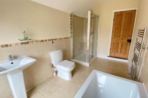 Bathroom1.jpg