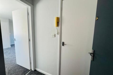 ENTRANCE LOBBY