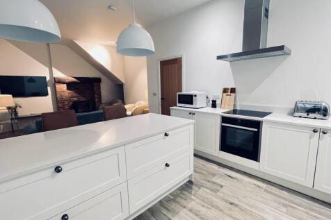 OPEN PLAN LIVING KITCHEN