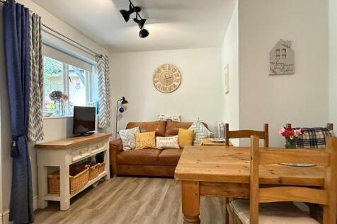 LIVING KITCHEN