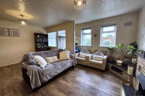 OPEN PLAN LIVING DINING ROOM