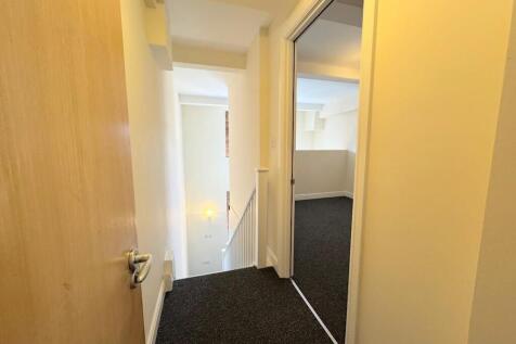 PRIVATE ENTRANCE HALLWAY