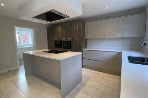 LIVING KITCHEN