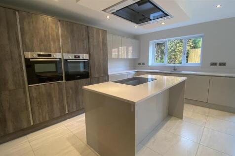 LIVING KITCHEN
