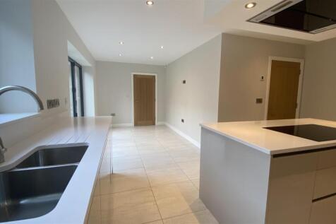 LIVING KITCHEN