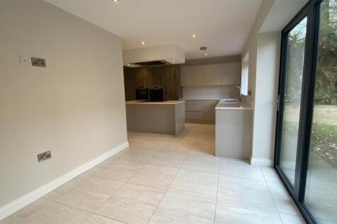 LIVING KITCHEN