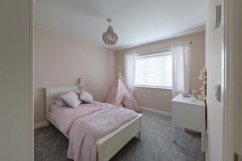 bed 4.jpg