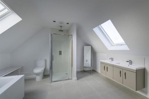 bathroom 2.jpg