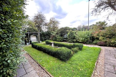 side garden.JPG