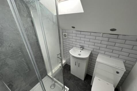Shower Room.jpg