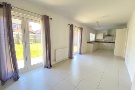 DINING/LIVING KITCHEN