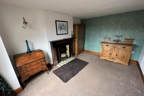 DINING ROOM/STUDY