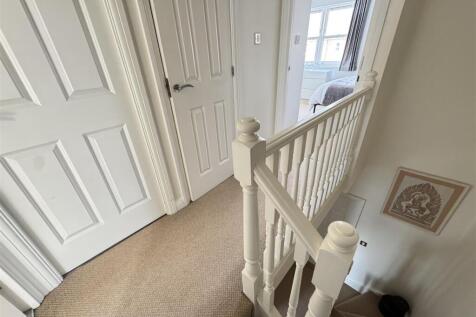 UPPER LANDING