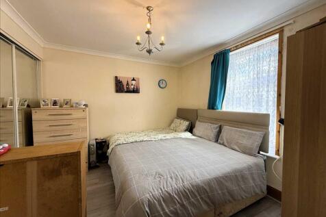 Master Bedroom /