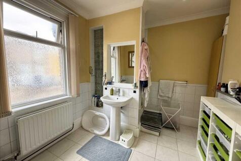 First Floor Shower