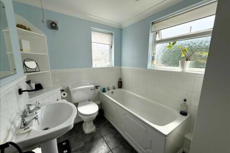 Bathroom/Shower Room