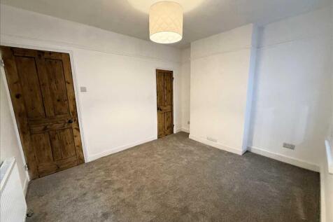 Lounge to Rear/First